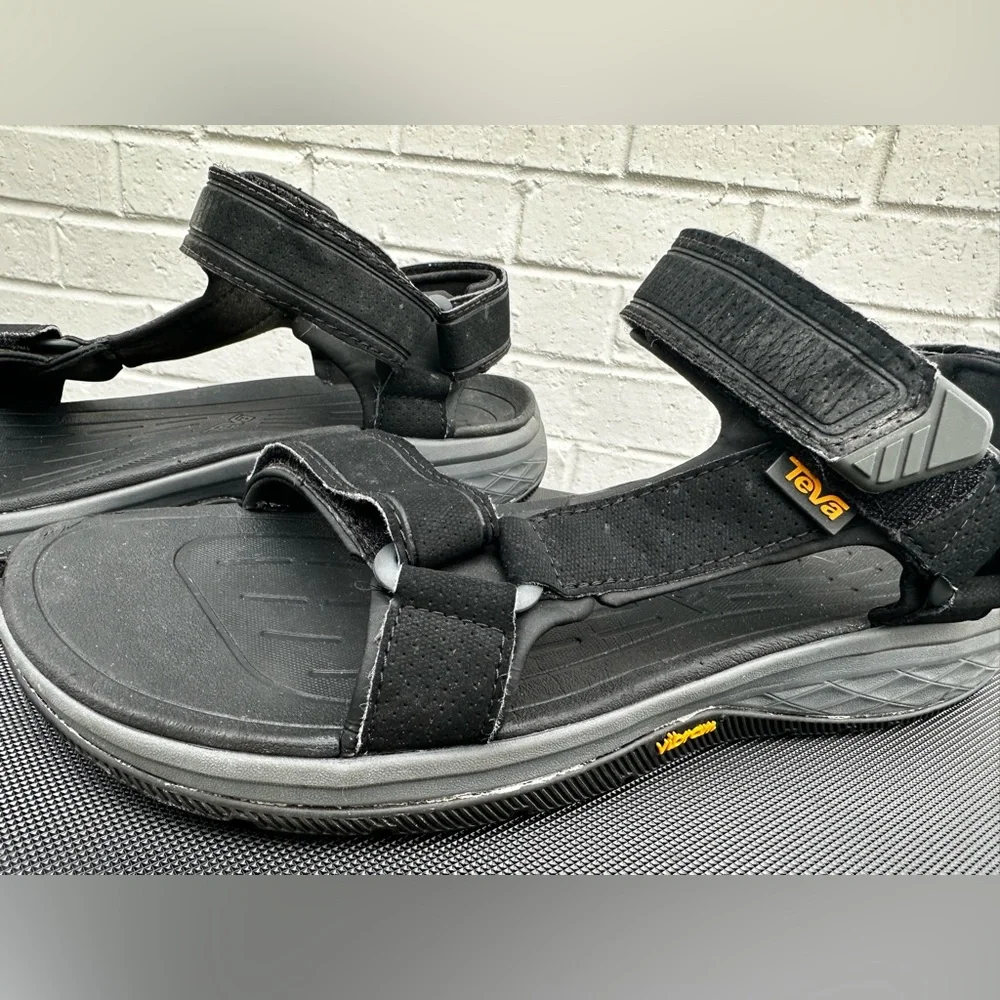 Teva Men’s Black Strata Universal Hiking Sandals Size 13 Pre-owned Item 1099445